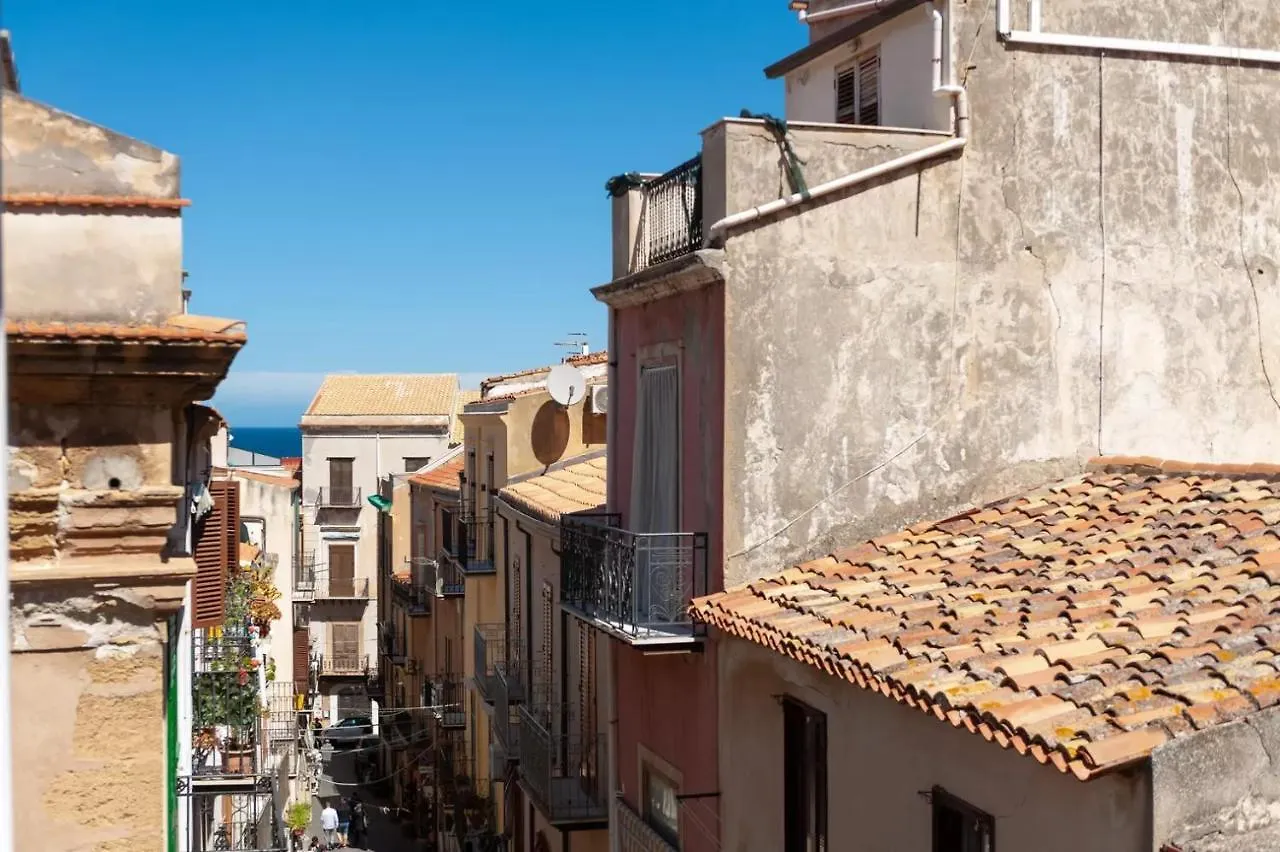 Duomo Apartments Cefalu