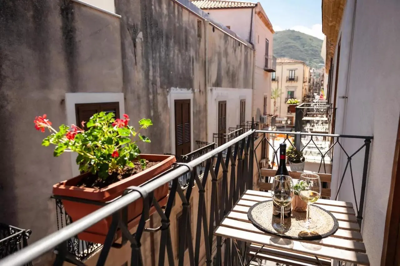 Duomo Apartments Cefalù