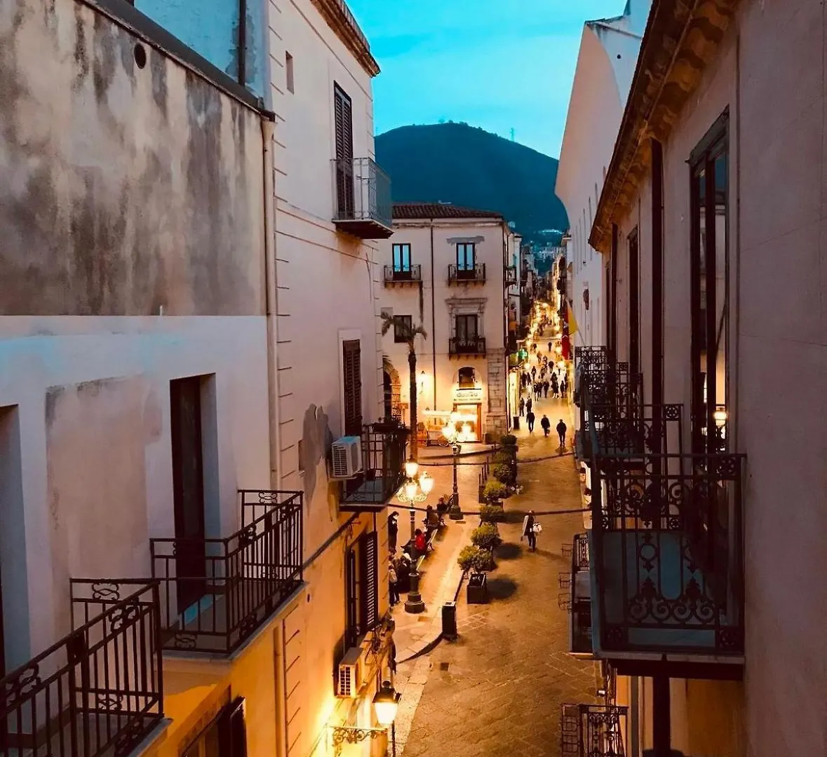 Duomo Apartments Cefalù